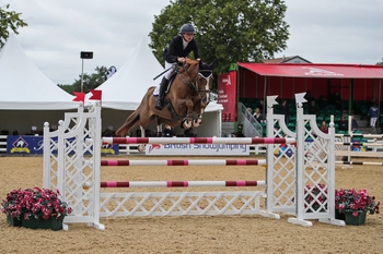 Jessica Hewlett and Ilmar HBC land the 2* Grand Prix on the Barcelona Christmas Tour in this week’s International round-up